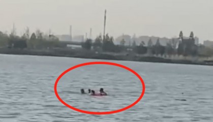 官方确认:男子遗体被发现,脚上绑有哑铃