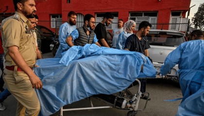 印控克什米尔发生恐袭，目击者称针对游客，枪手仅向男性射击