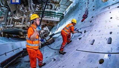 世界最大直径!“山河号”盾构机在山东顺利穿越黄河