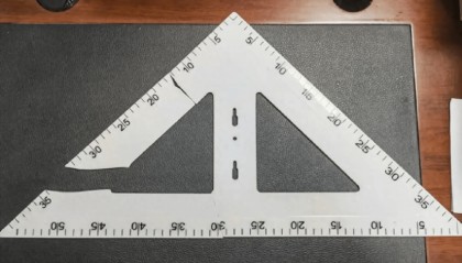 “我女儿的人生被他完全毁了！”9岁女孩被老师三角尺砸进ICU，法院一审宣判！