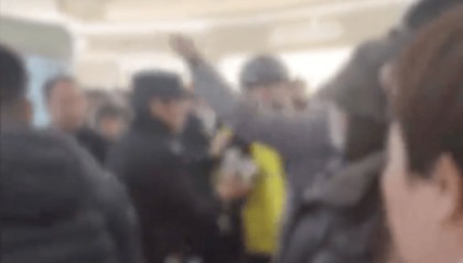 多人工资被换成商场购物卡?每月仅一天能用,消费金额被控制