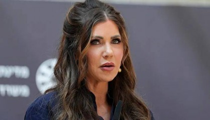 美国土安全部长：洛杉矶抗议活动“十分专业” 示威者有报酬