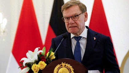 德国四天连发攻击，中国强势回应，7艘大型舰船南下，大量战机起飞