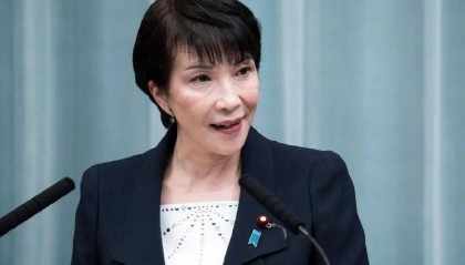 庚欣：高市早苗刚起步就踢到铁板，凸显日本四大悖论！