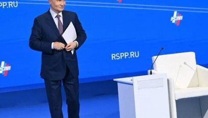 “普京愿承诺对乌剩余领土不提出主权要求，但特朗普要先…”