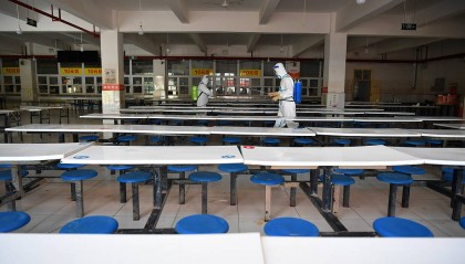 教育局局长到校园陪餐每月至少一次，别搞成形式主义