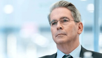 装都不装了?美财长公开对华喊话,四国外长齐聚华盛顿,中方早有准备