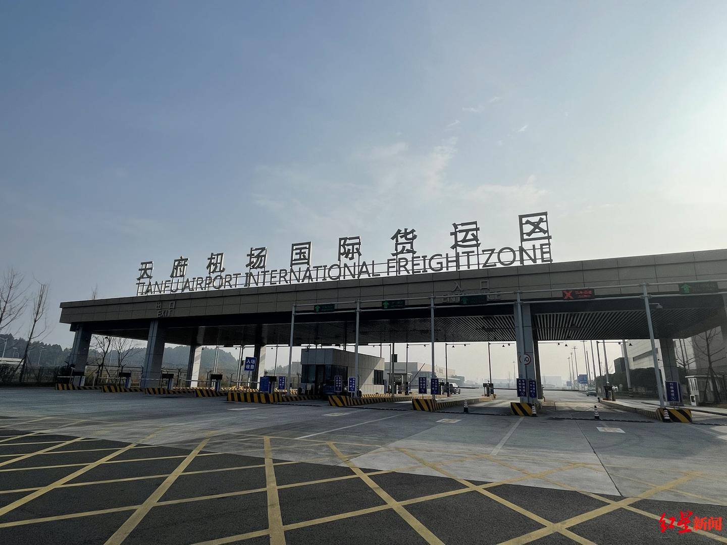 成都国际直飞航线已达70条，通达欧美澳非！专家支招成都航空枢纽建设→