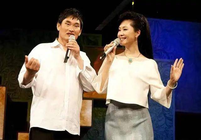 善恶到头终有报，54岁的农民歌手朱之文，如今已走上了新的道路