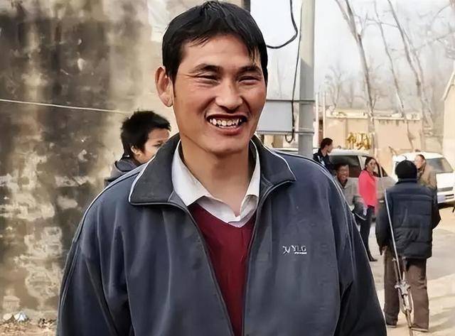 善恶到头终有报，54岁的农民歌手朱之文，如今已走上了新的道路