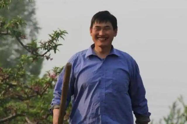 善恶到头终有报，54岁的农民歌手朱之文，如今已走上了新的道路