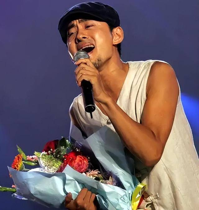 善恶到头终有报，54岁的农民歌手朱之文，如今已走上了新的道路