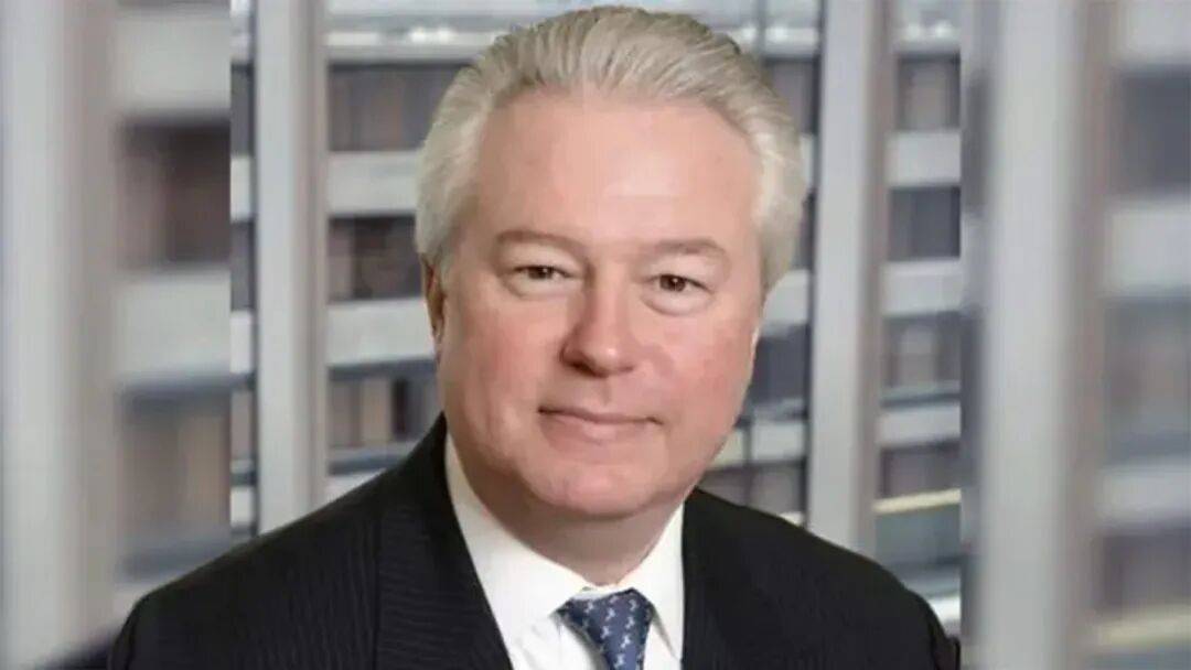 两架美军军机相继坠入南海之际,美军终于由某富翁捐助发饷