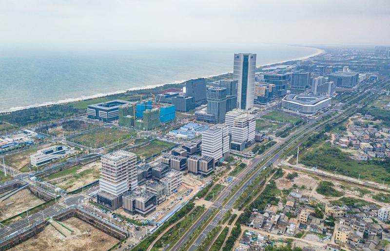 海南封关！121万家企业已前往淘金，普通人有哪些机会？