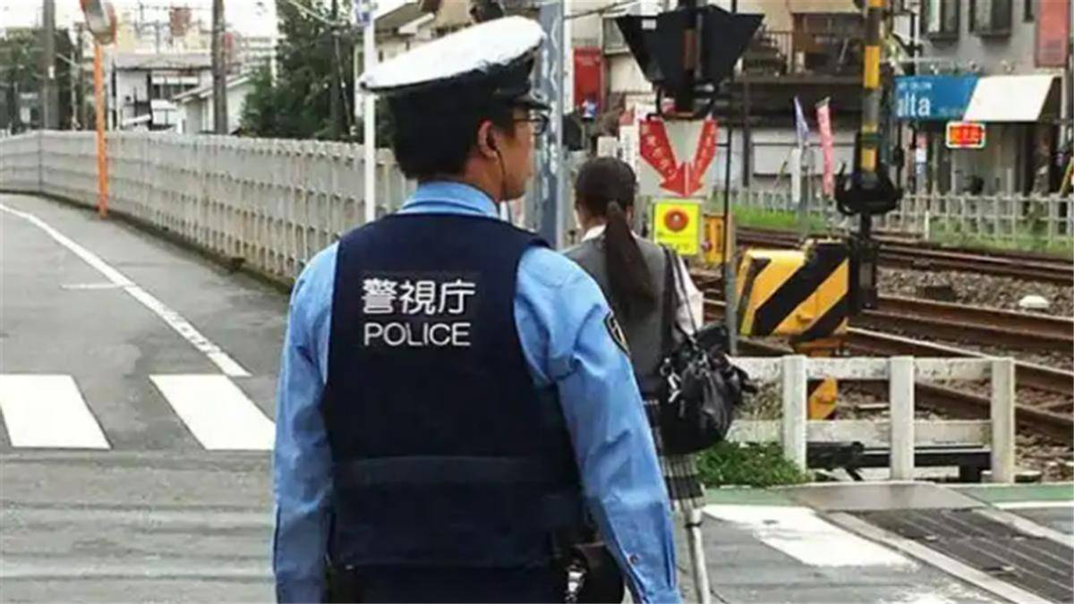 日本挑衅升级，当街对在日华人动手，旅日中国居民遭威胁，大使馆连发两道紧急预警