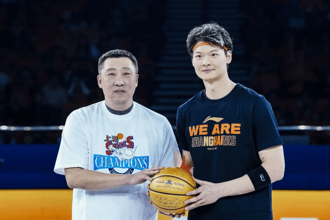 上海大鲨鱼篮球俱乐部成立三十周年：曾经的荣耀，未来的期盼