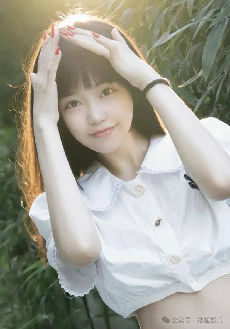 刚开年又曝一对相差15岁的恋情?他这一周两段绯闻真是连环暴击啊!