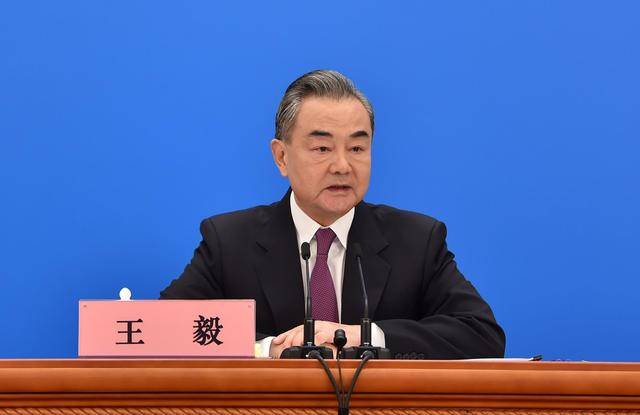 安世中国走向独立，反手下了“逐客令”，荷兰致电王毅外长，许下2大承诺