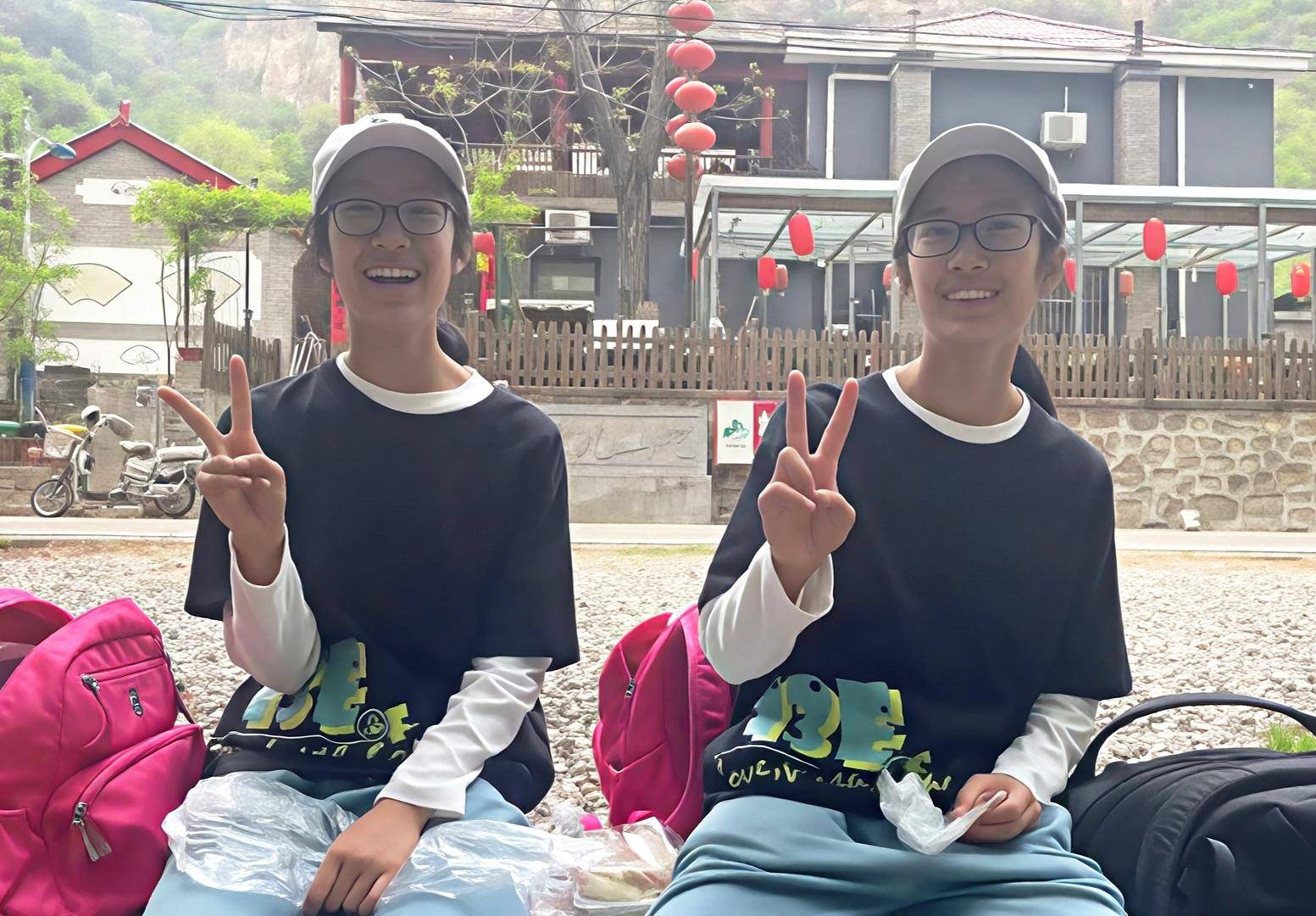 北京双胞胎姐妹圆梦北大,一家四口都是北大人!