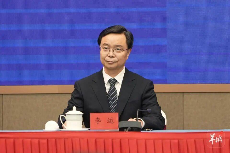 这位荆州人,任深圳市人民政府副市长、代理市长